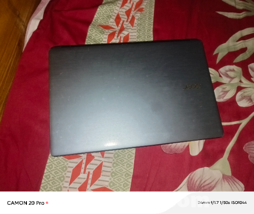 Acer E5-571 laptop